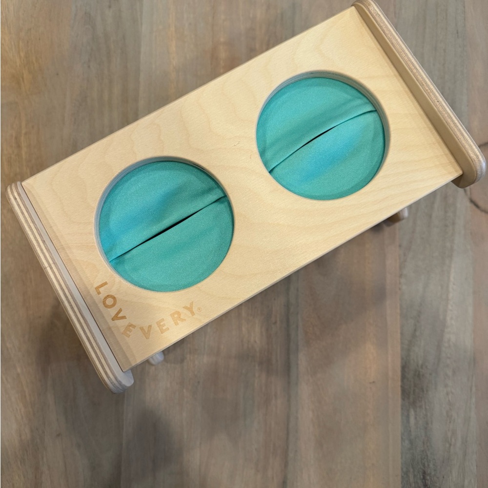 Lovevery - 46-48 MO - Montessori Sensory Box from the Analyst play kit